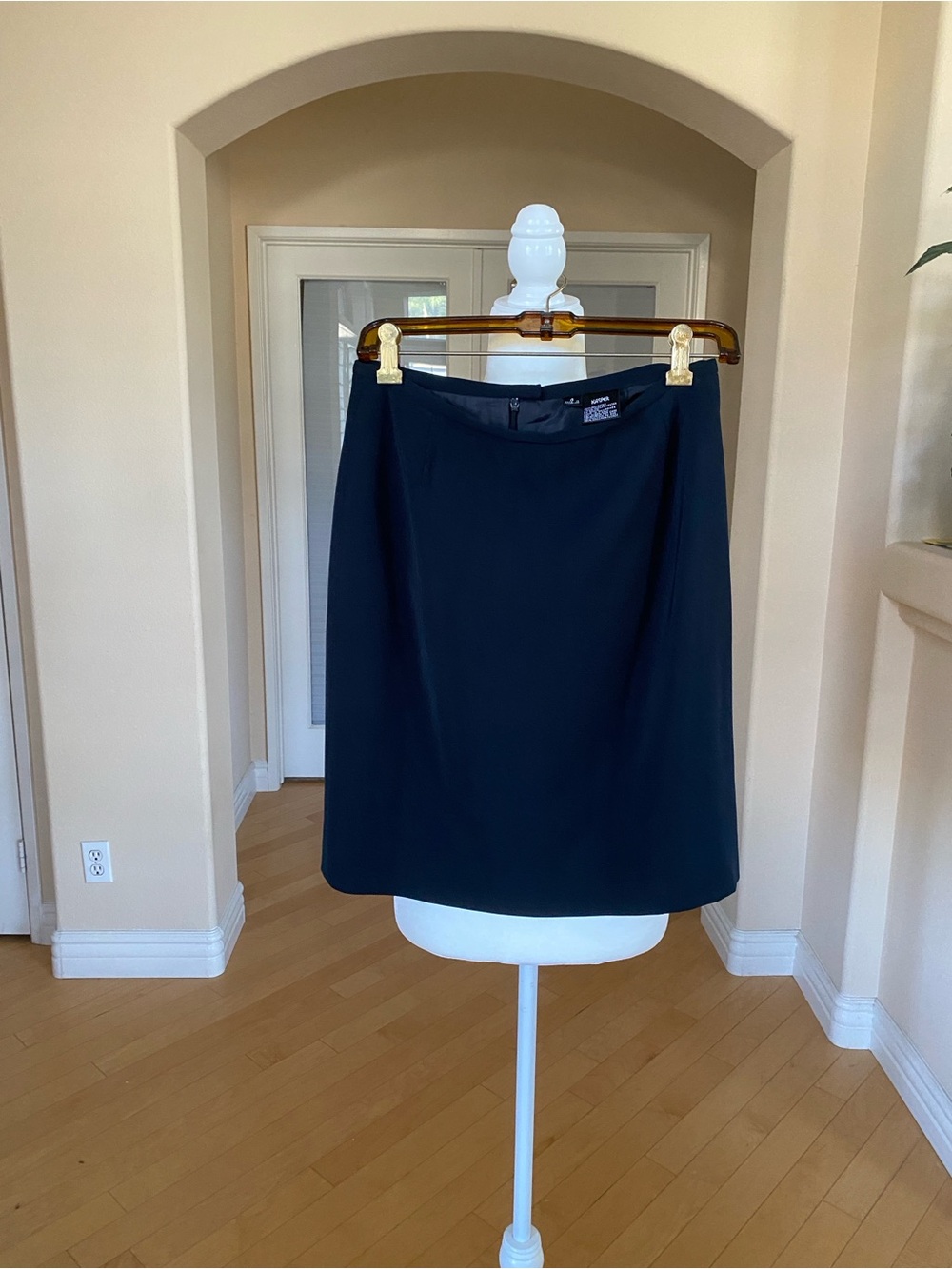 Kasper Navy Blue Classic Women's Blazer with Matching Skirt - Picture 9 of 10